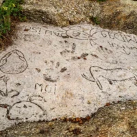 Roadtrip en Bretagne : Menez Dregan, trésor archéologique © Myriam Muesser